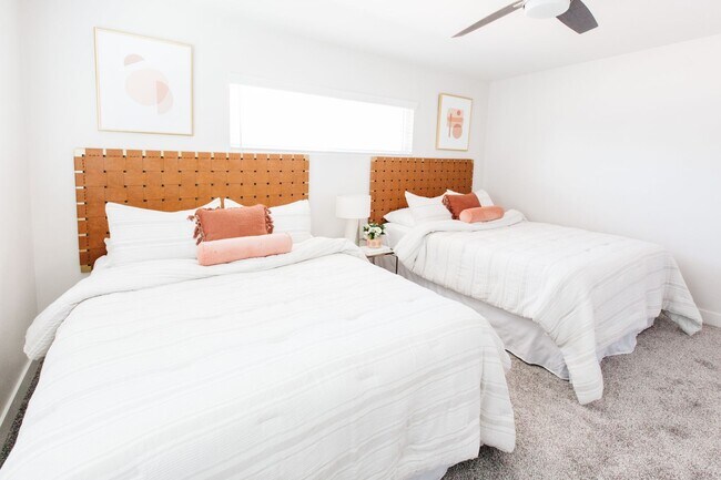 Building Photo - Stunning Remodel near Old Town!