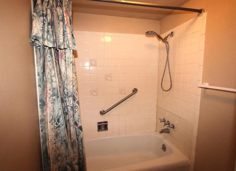 Building Photo - 1708 Sawyer Way