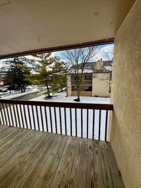 Building Photo - 2160 Hedgerow Road