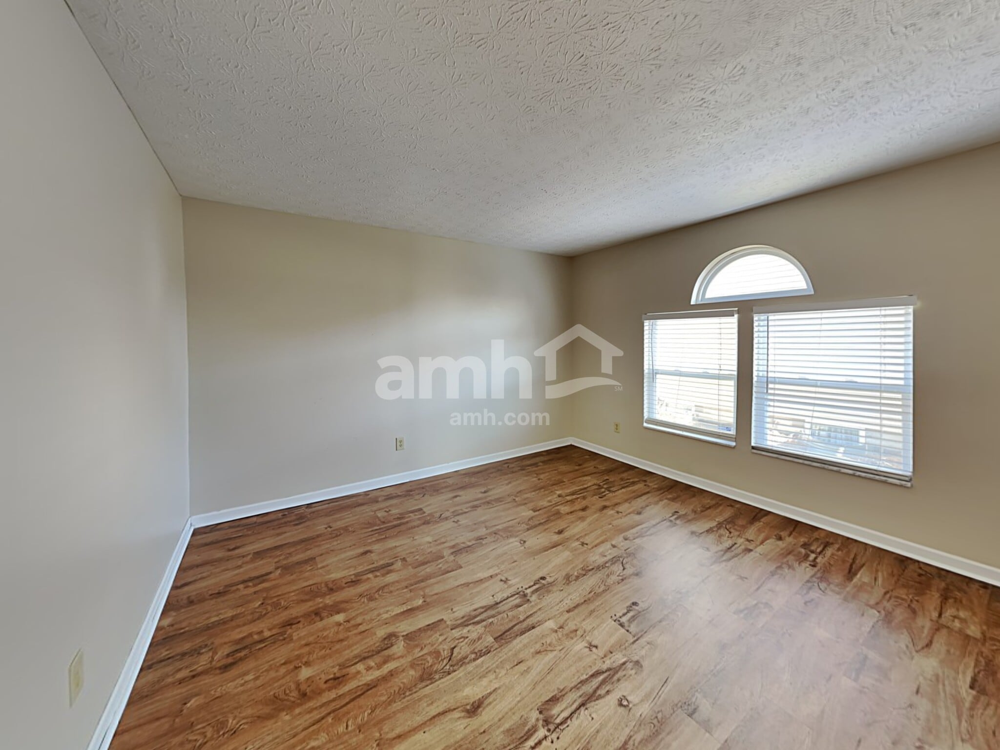 Building Photo - 5779 Tampico Dr