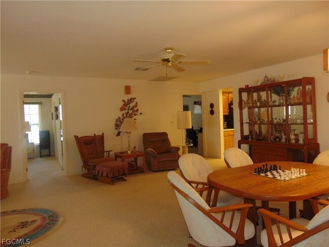 Building Photo - 1092 Riverbend Dr