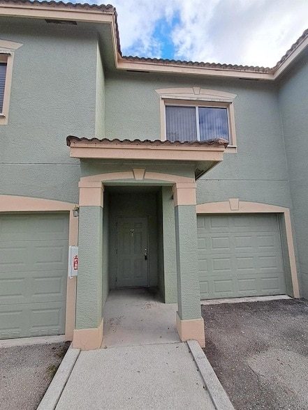 Building Photo - 280 Crestwood Cir