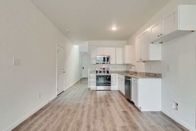 Building Photo - $1630! 3 Bed 2 1/2 Bath home in FORT WORTH!