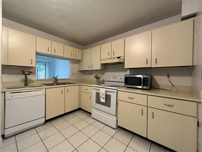 Building Photo - 8032 NW 29th St