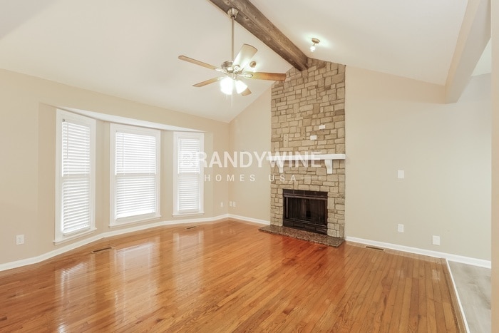 Building Photo - 4905 N White Ave