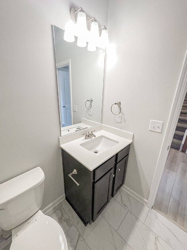 Building Photo - 4624 Silver Oak Dr SW