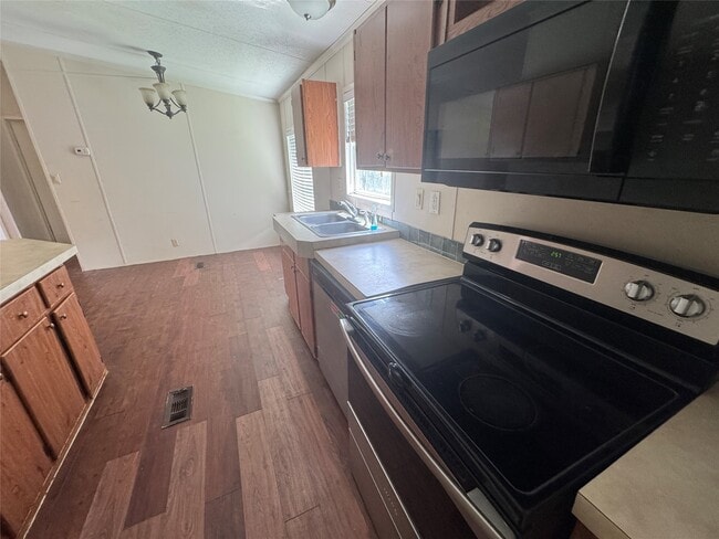 Building Photo - 16415 Tamra Ct