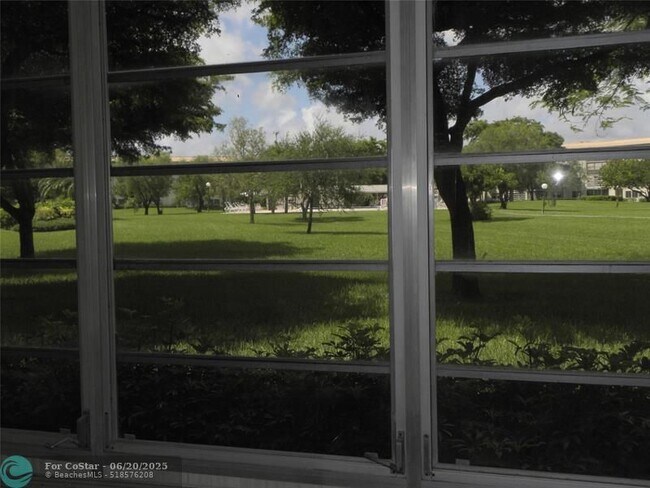 Building Photo - 1605 Abaco Dr
