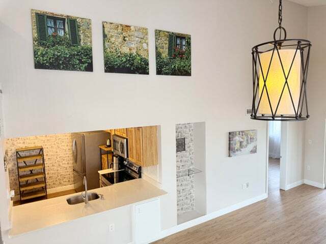 Building Photo - 13206 Glenmoor Dr