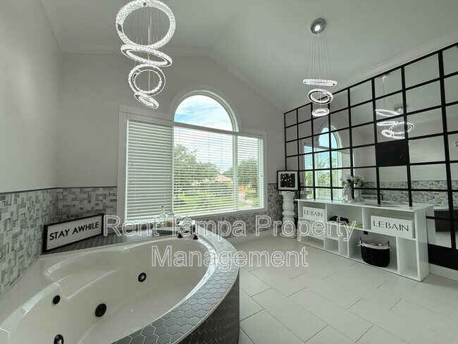 Building Photo - 2929 Wilderness Blvd W