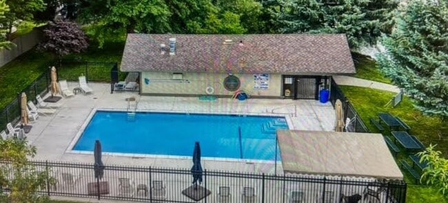 Building Photo - 4185 Falling Water Dr