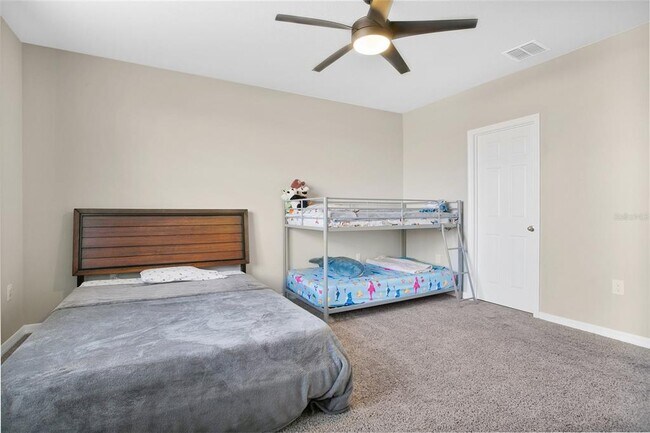 Building Photo - 527 Amadoras Wy