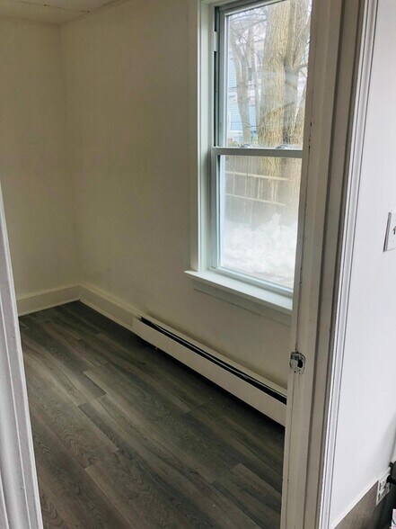 Building Photo - 5 Lafayette St