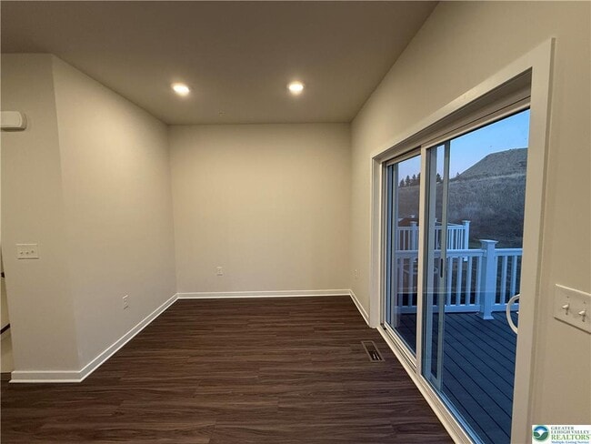 Building Photo - 7676 Clayton Ave