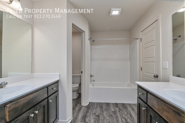 Building Photo - 3255 N 103rd Pl