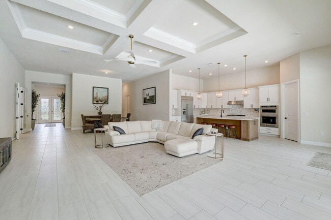 Building Photo - 9234 Balsamo Dr.