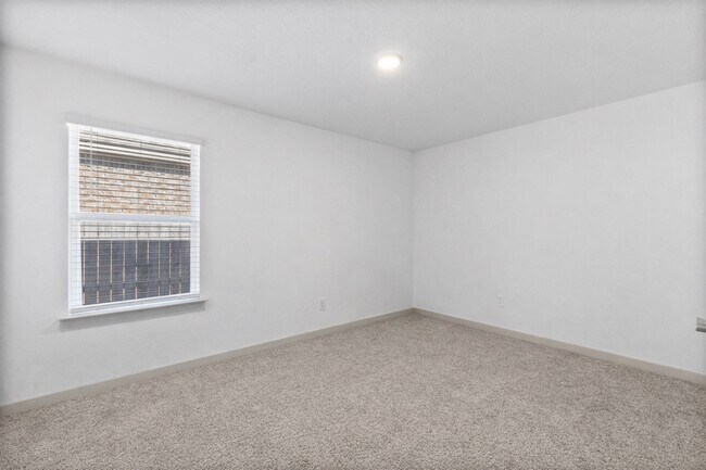 Building Photo - 13220 Lago Acero