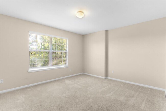 Building Photo - 3206 Luminoso Ln E