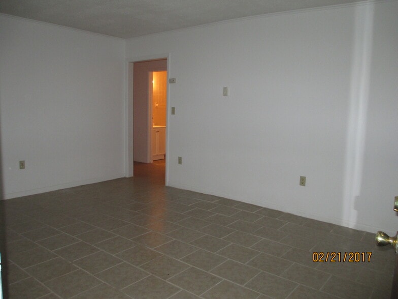 Building Photo - 1292 US-44