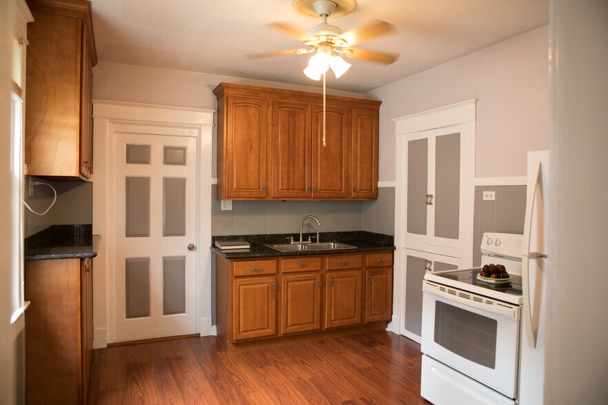 Building Photo - 502 Passera Ct