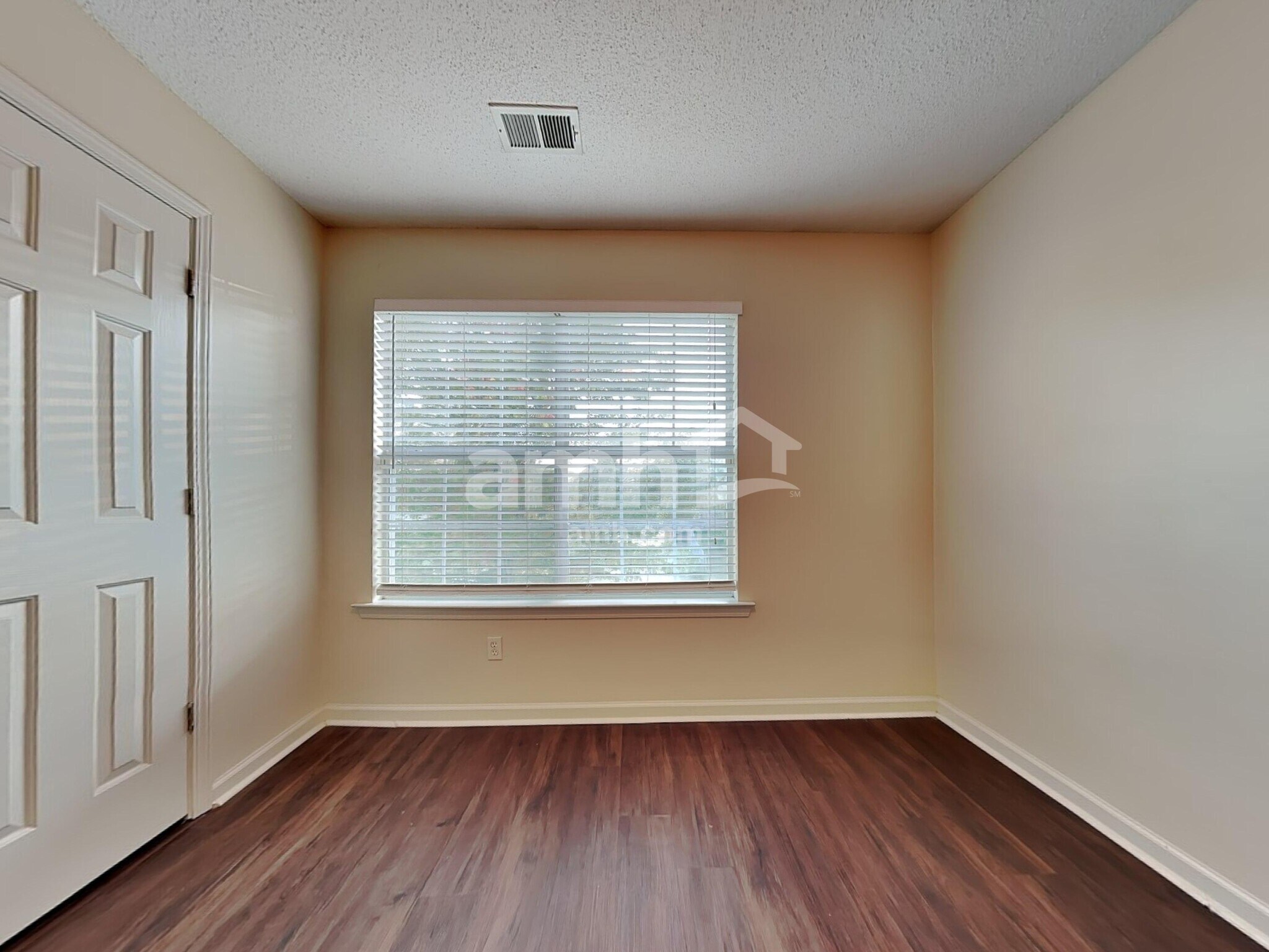 Building Photo - 10188 Kay Oak Cove