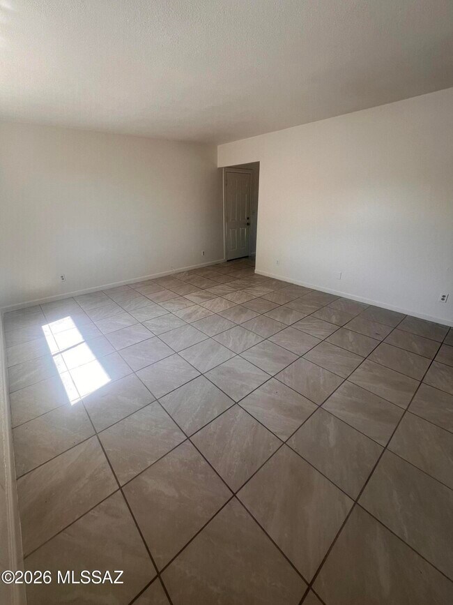 Building Photo - 3639 S Yukon Pl
