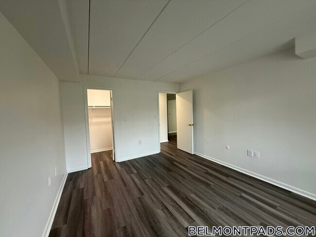 Building Photo - 53 Hill Rd