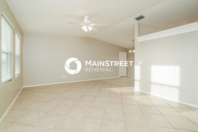 Building Photo - 3 Bedroom Pet-Friendly Home in Cape Coral, FL with Main Street Renewal