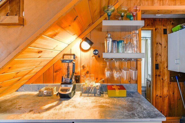 Building Photo - 72 Ridge Rd