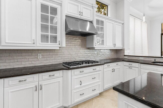 Building Photo - 17662 Circle Pond Ct