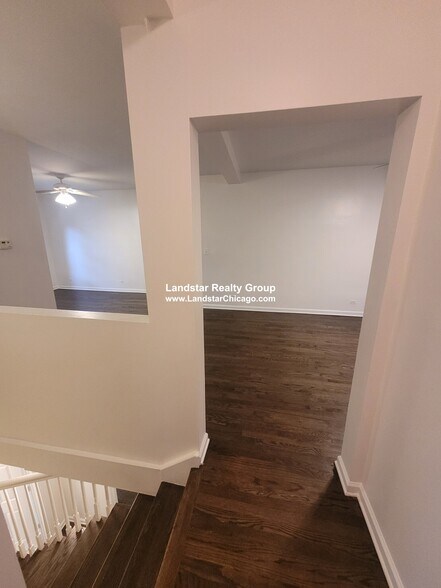 Building Photo - 6708 N Hermitage Ave