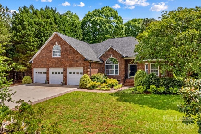 Building Photo - 4522 Long Cove Dr