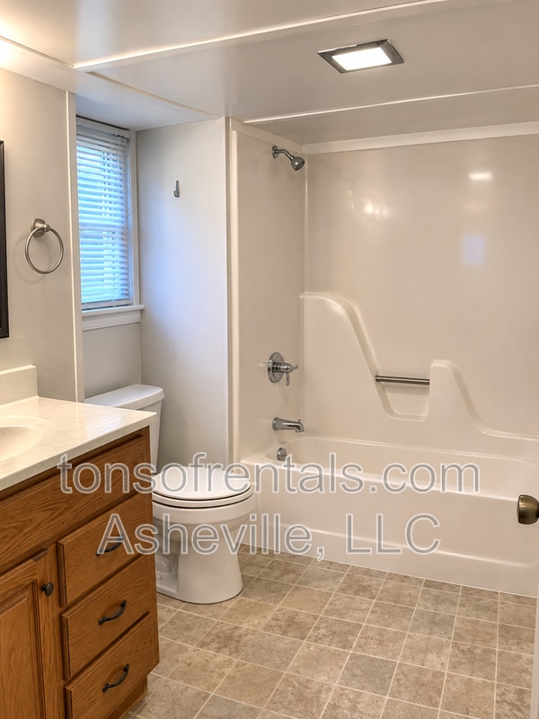 Building Photo - 26 Craven Hill Cir