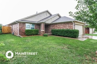 Building Photo - 2708 Edgemere Dr