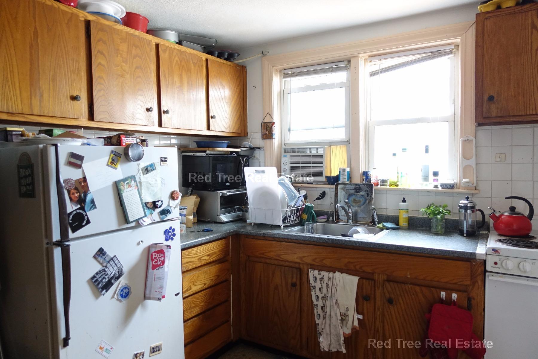 Building Photo - 56 Park Vale Ave