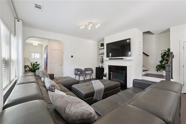 Building Photo - 162 Auburn Run Ln