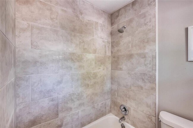 Building Photo - 9407 Quail Meadow Dr