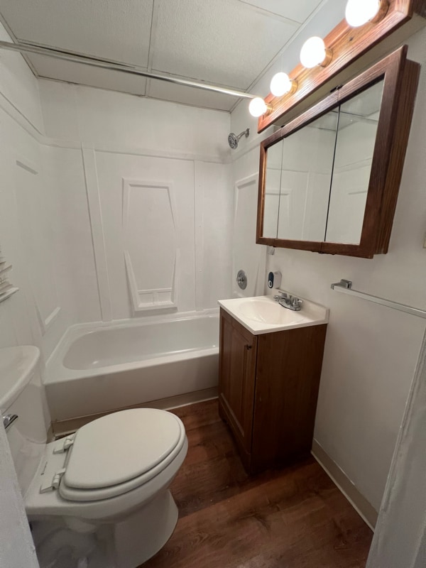 Building Photo - 699 Oliver St