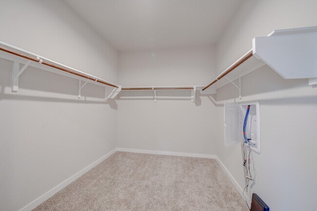 Building Photo - 14257 Lake Lodge Dr