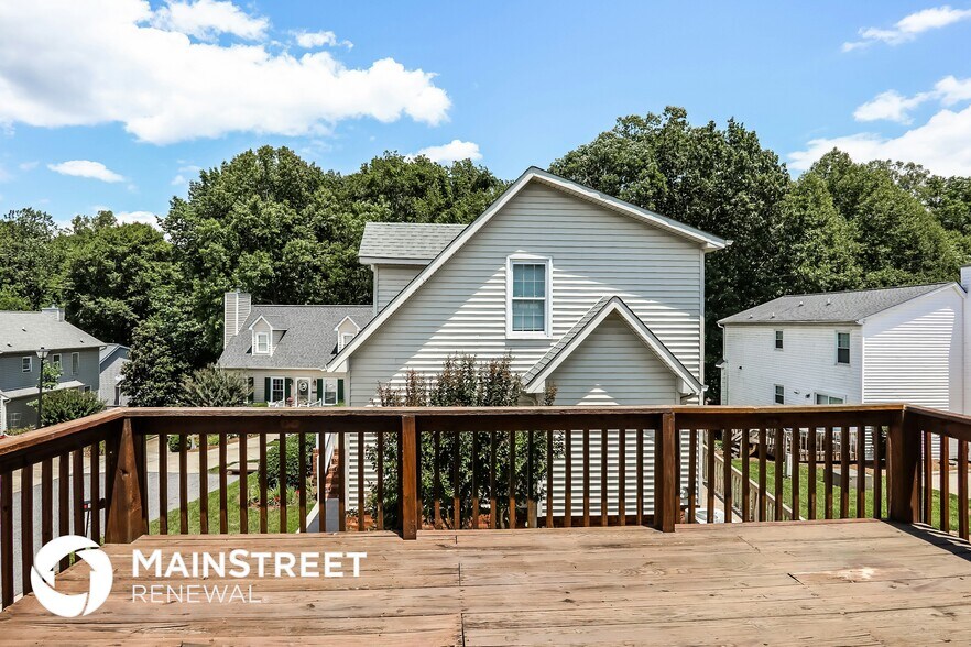 Building Photo - 331 Brookside Ct