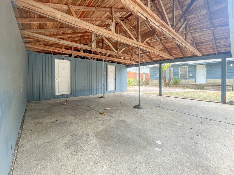 Building Photo - 3801 Parkwood St