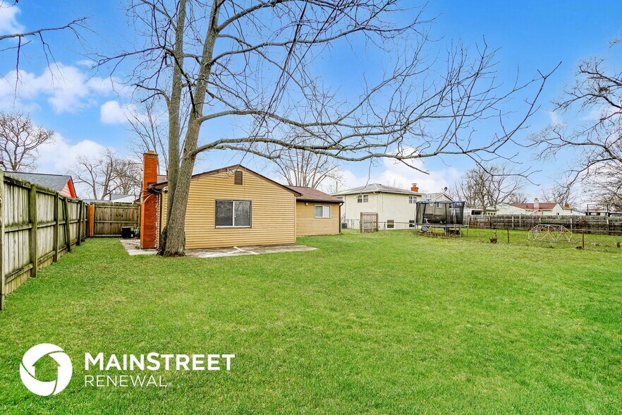 Building Photo - 5262 Hacket Dr