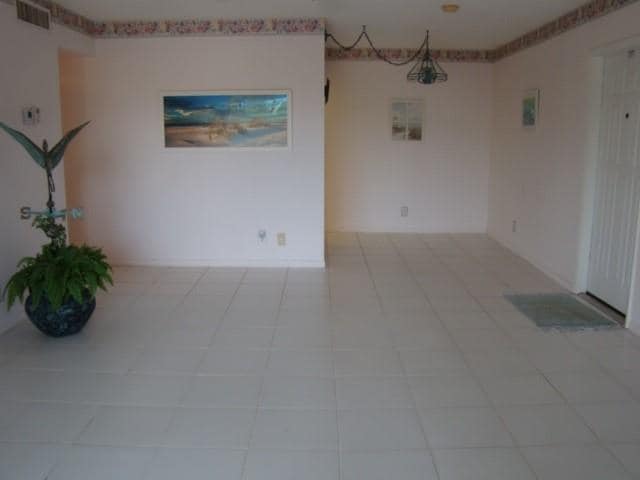 Building Photo - 620 NW 13th St