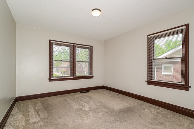 Building Photo - Fantastic 2bd/1ba home! Let yourself in!