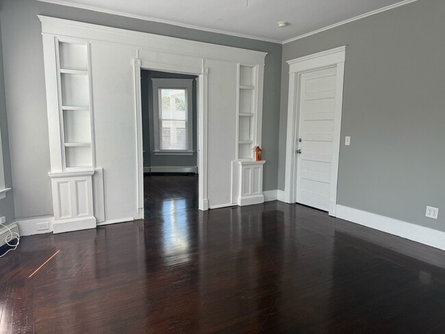 Building Photo - 135 Pendleton St