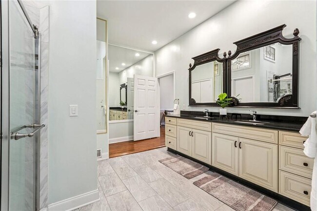 Building Photo - 511 Pine Valley Rd SE