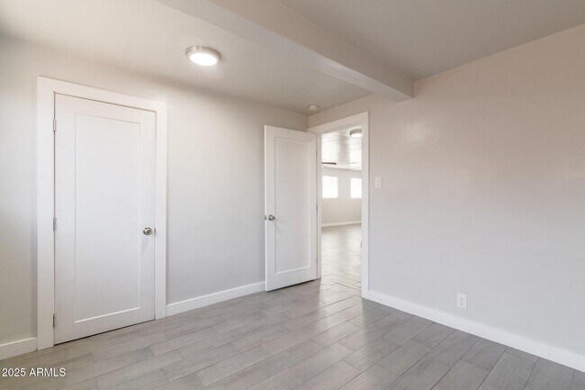 Building Photo - 240 N Monte Vista St