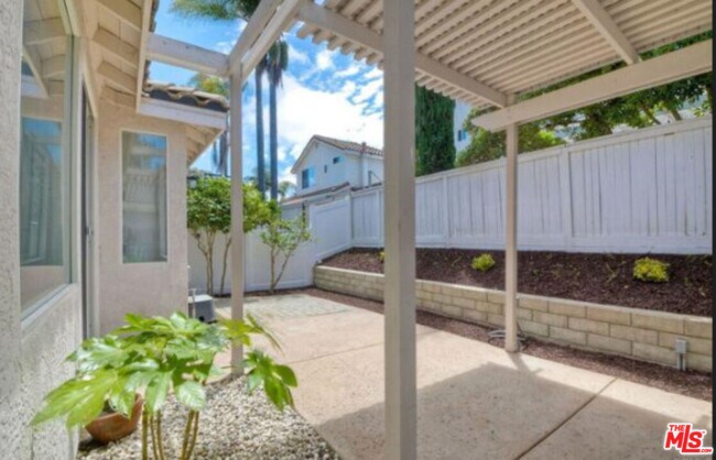 Building Photo - 1817 Calypso Dr