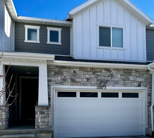Building Photo - 15073 S Wild Horse Wy