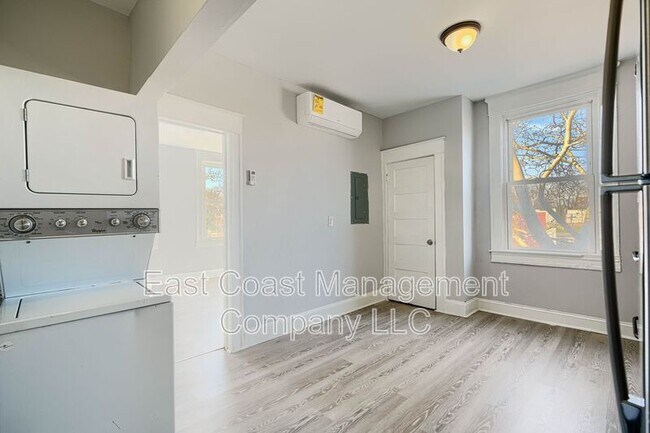 Building Photo - 2878 Harford Rd